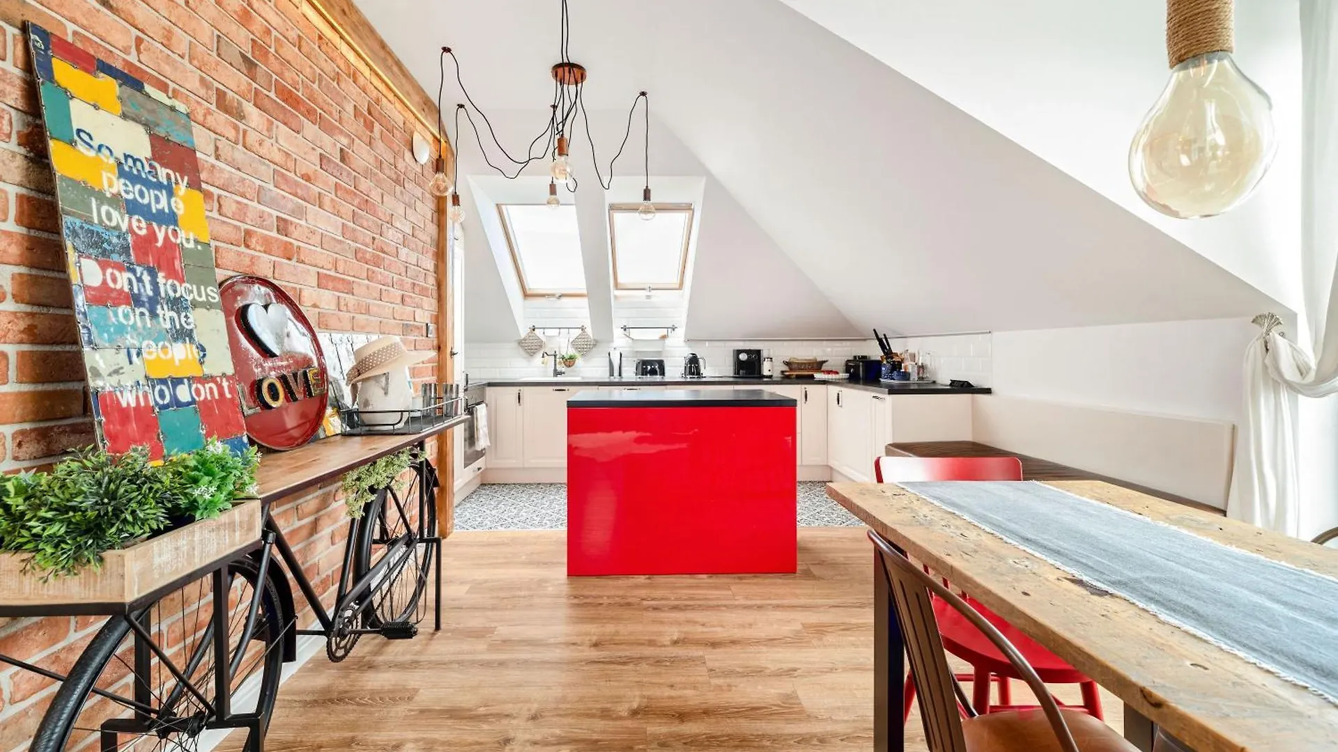 Amber Q4Apartments Γκντανσκ 0*,  Πολωνία